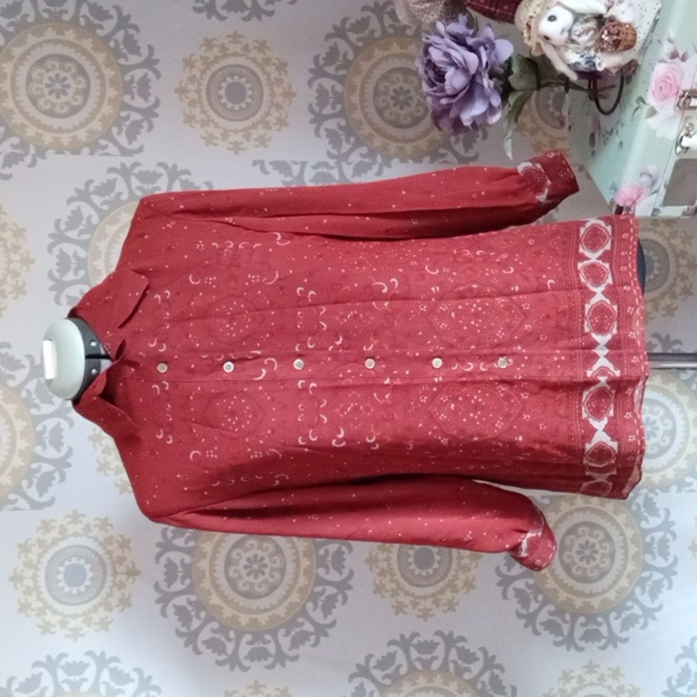 Anne Klein New York brick red layered button down silk blouse size 8